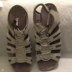 Walking Shoes/Sandals